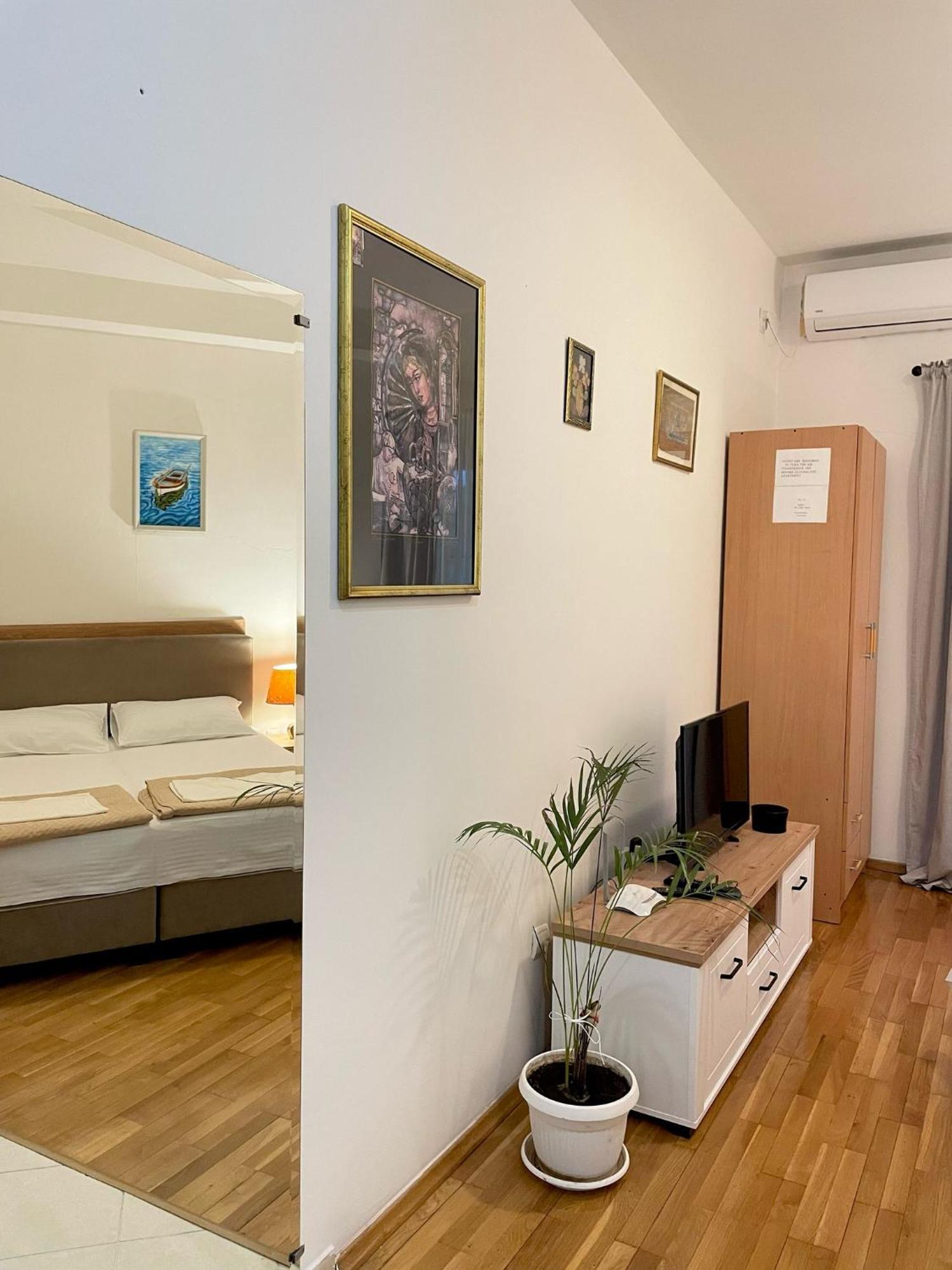 Apartment Kralj Kotor Exteriör bild